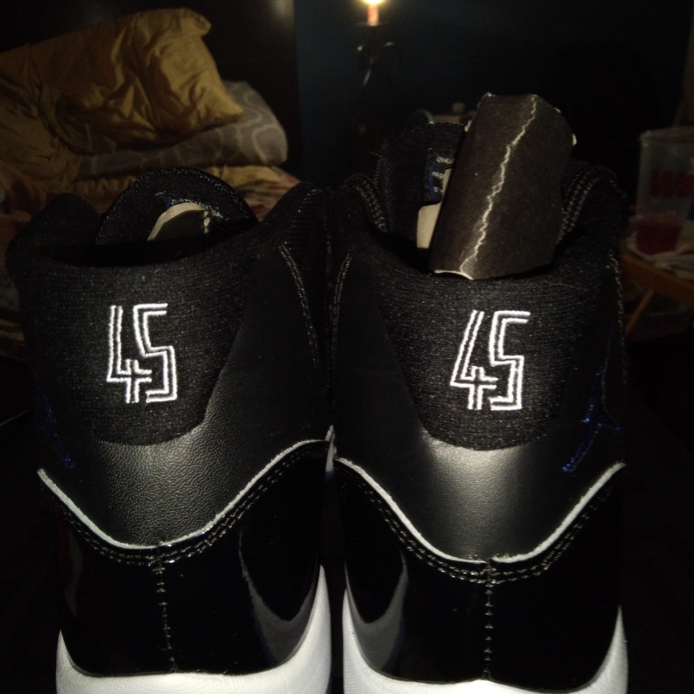 Spacejams retro11 worn 2 times of box